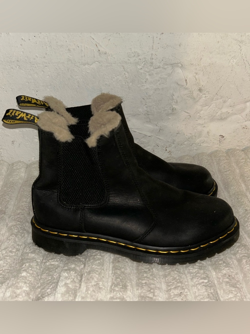 Dr. Martens Black Leather Chelsea Boots with Beige Faux-Fur Trim